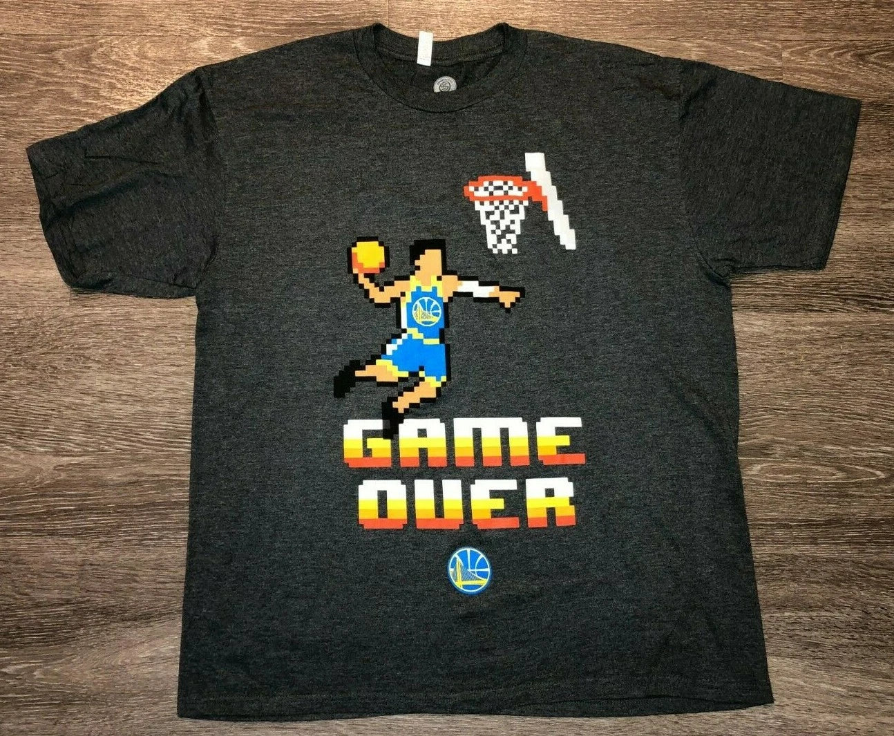 Golden State Warriors T-shirt Loot Crate Limited Edition 8-bit Small Size S | Trendy Graphic Tee | Casual Unisex T-shirt