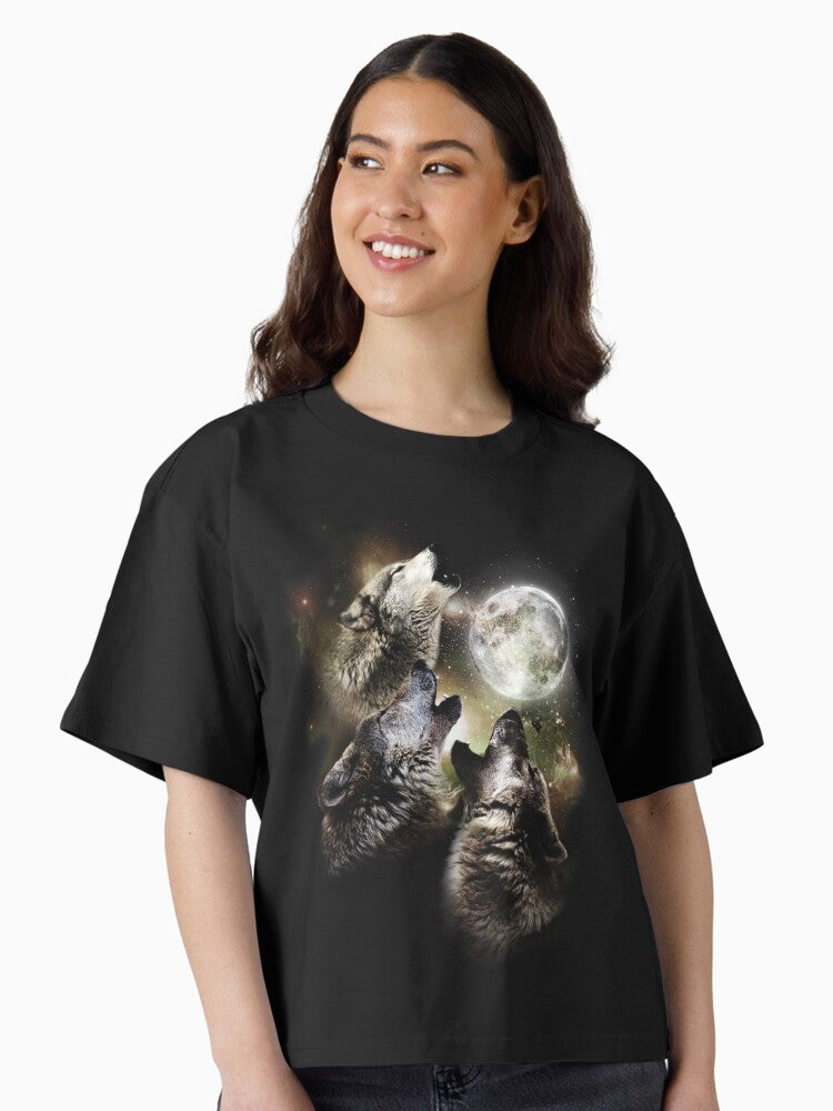 Three wolves howling at the moon Boxy T Shirt Boxy T Shirt Comfort Fit Relaxed Style