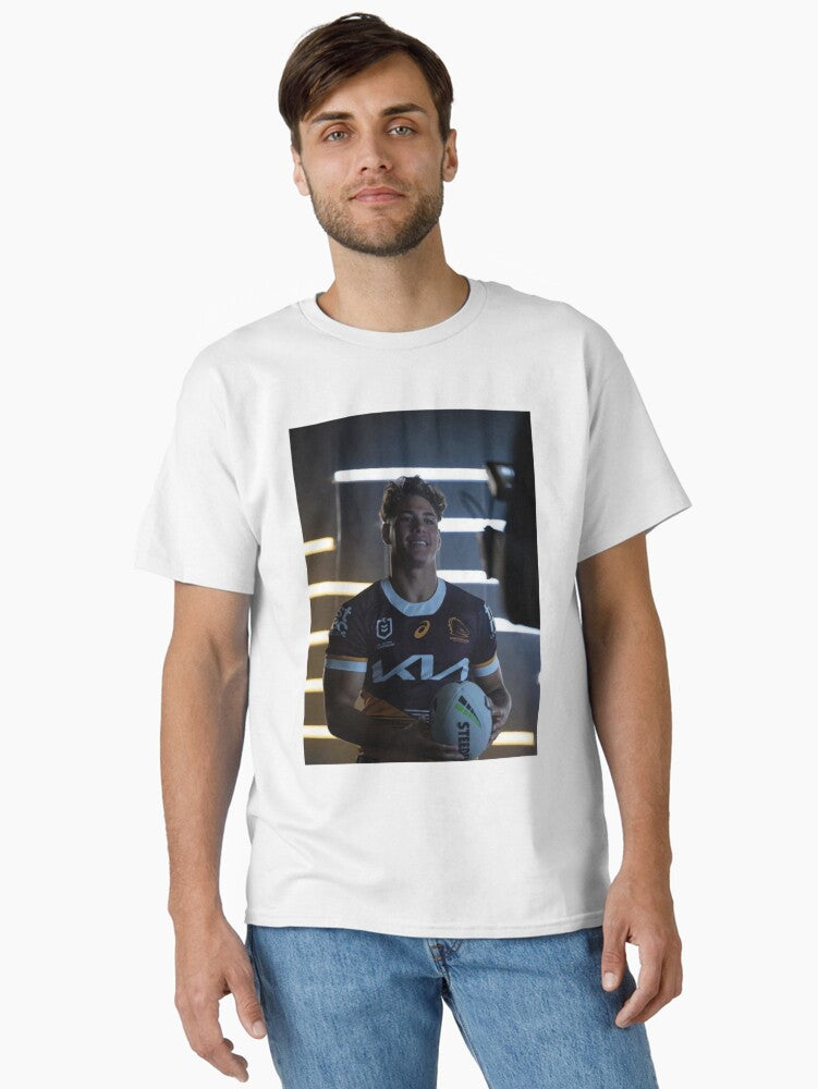 Reece Walsh4 Classic T-shirt | Trendy Graphic Tee | Casual Unisex T-shirt