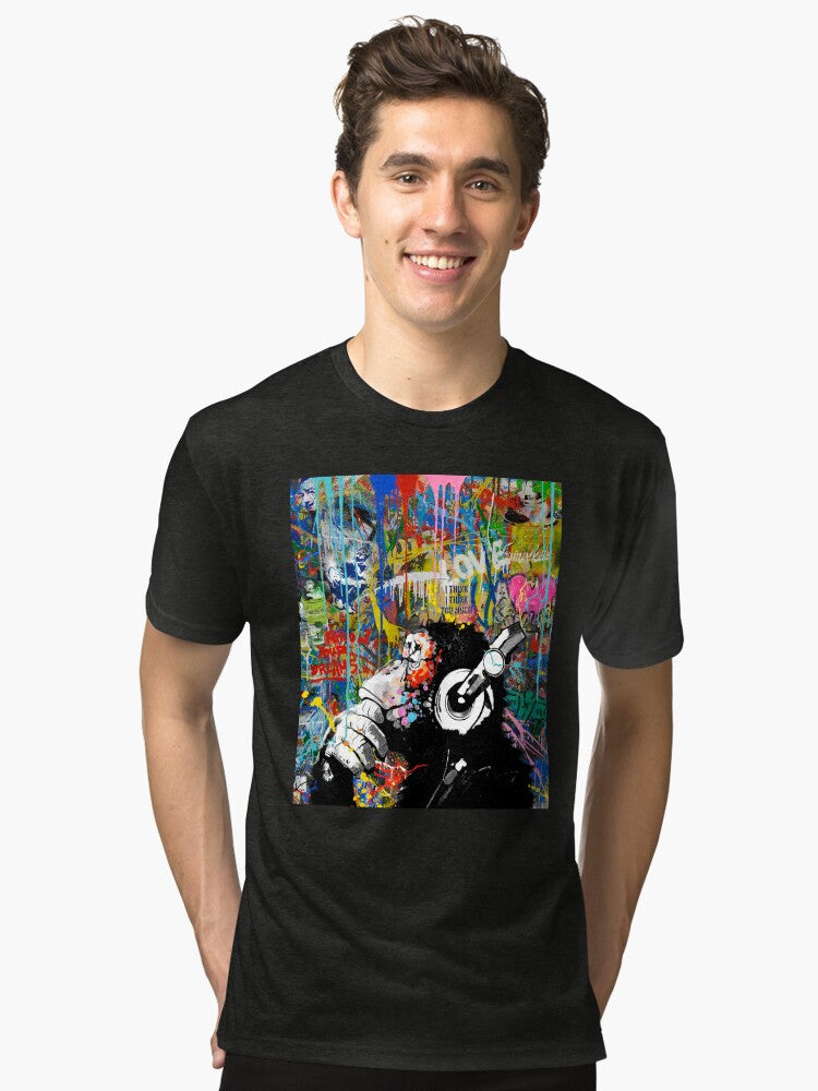 Monkey Thinker Banksy Urban Contemporary Colorful Street Art DJ Chimp Tri blend T Shirt T Shirt Streetwear Style Best Se